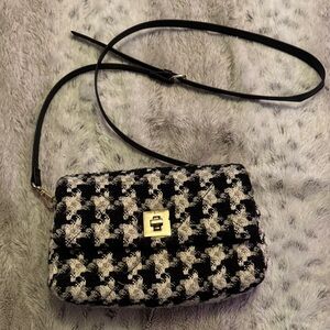 Stylish Black and White Houndstooth Women's Bag